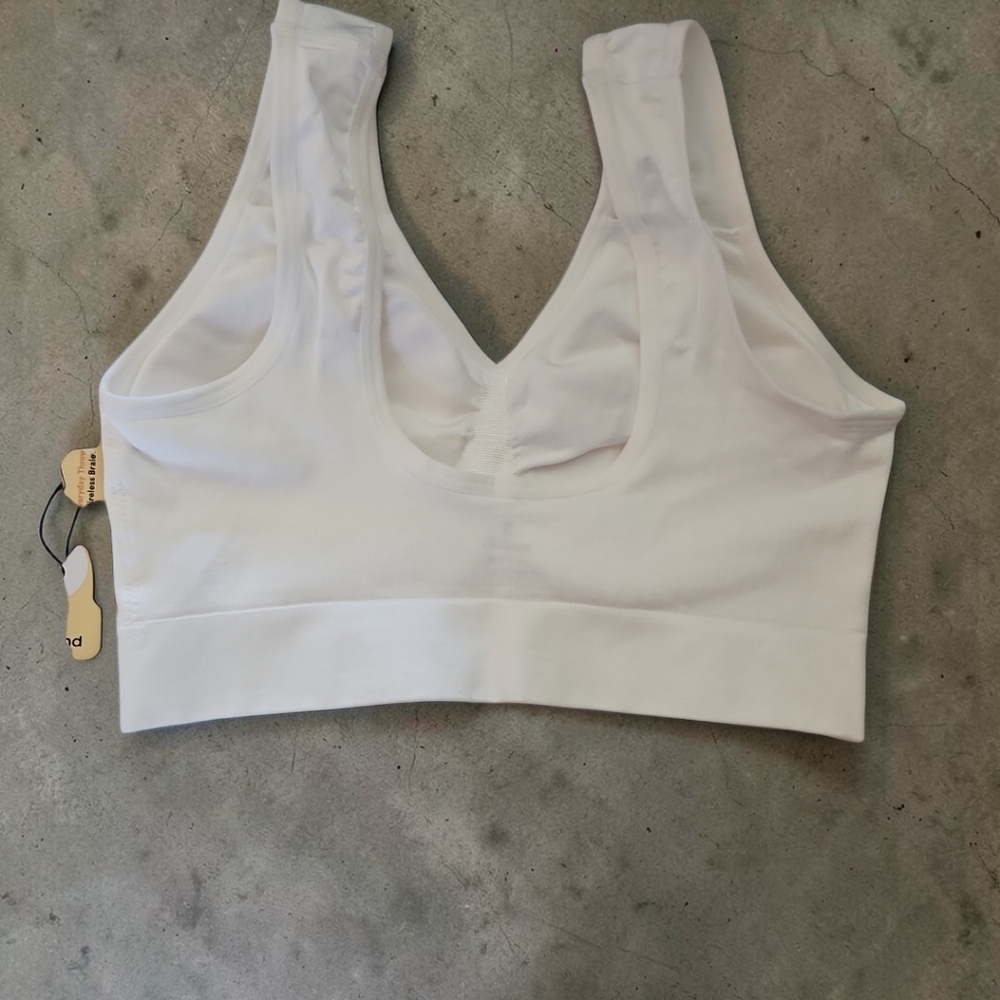 Truekind Everyday Throw-On Wireless Bralette | White | Size S | NWT - Picture 3 of 6